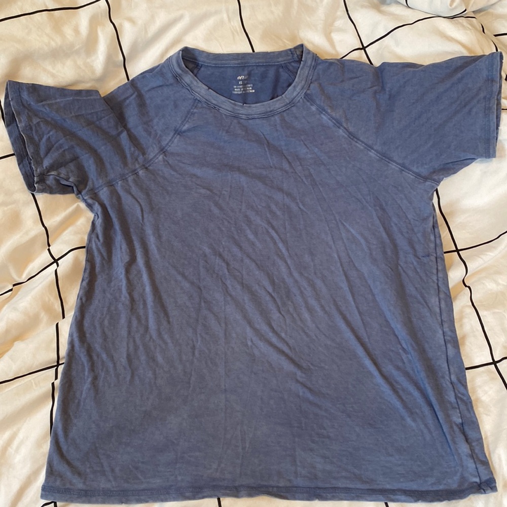 AEIRE Distressed Boyfriend Tee